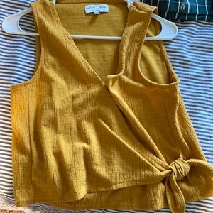 Almost brand new cute top